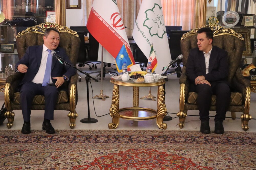 پیگیری انعقاد تفاهم خواهر خواندگی تبریز با شهر آلماتی