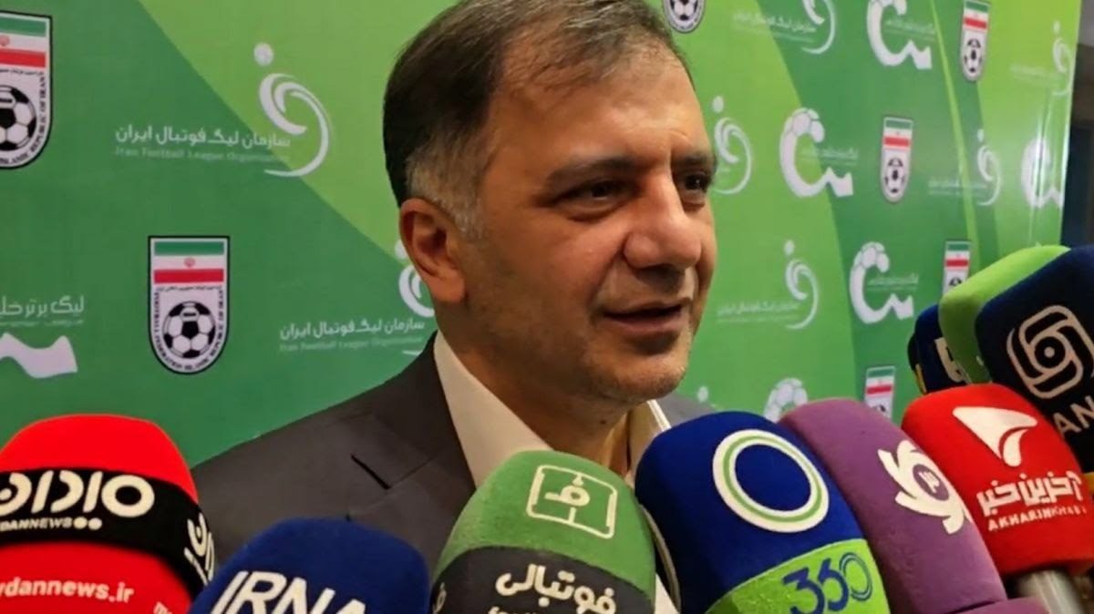 اظهارات تند کریمی: فدراسیون به فکر داوری‌ها باشد