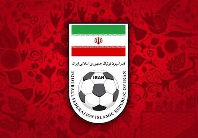 اهدای جام به استقلال قانونی نیست
