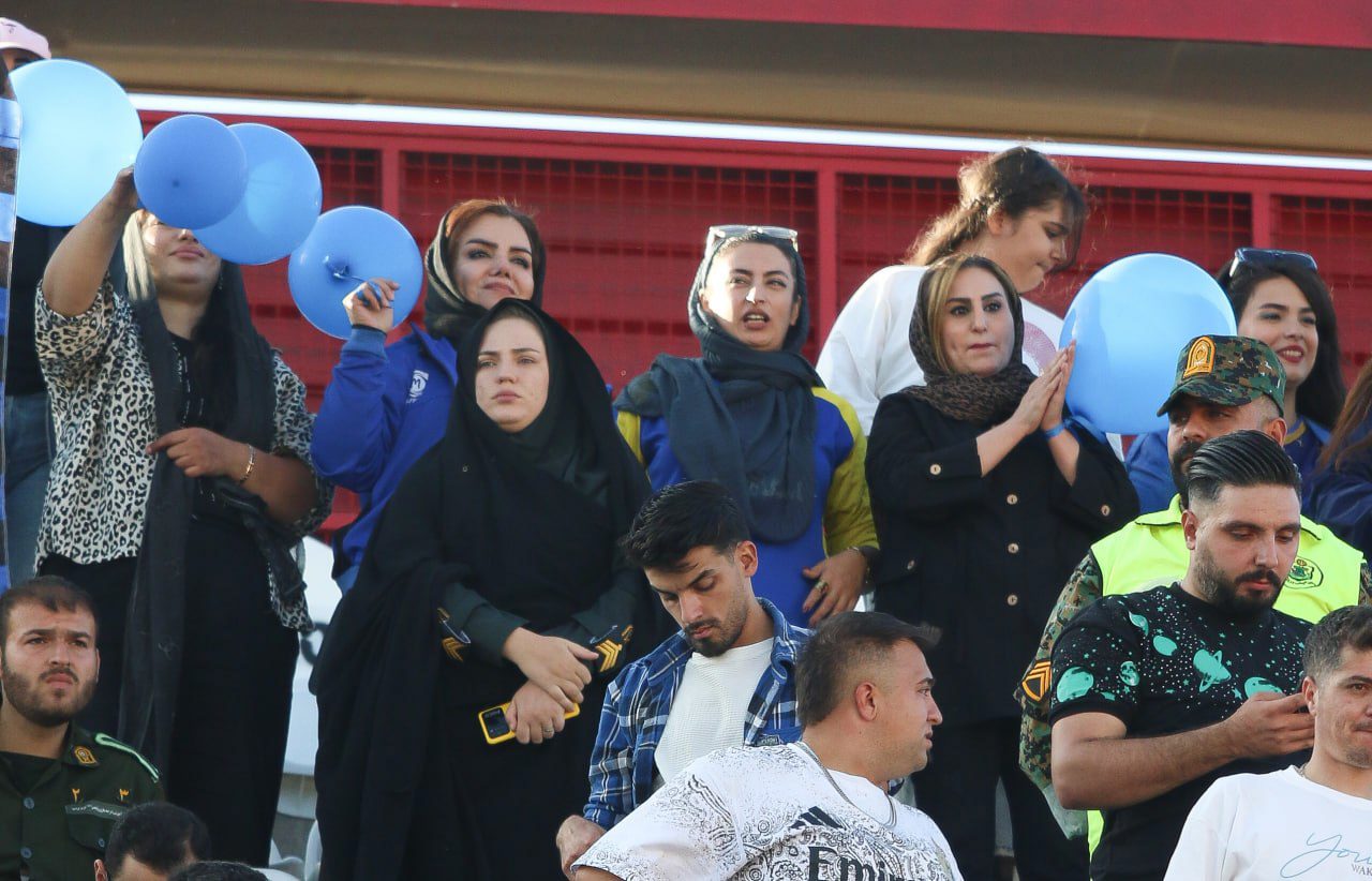 زنگ خطر روی سکوهای یادگار