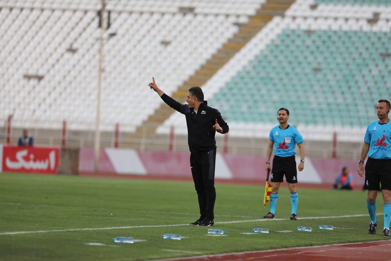 استقبال سرد تی تی ها از سرمربی جدید!