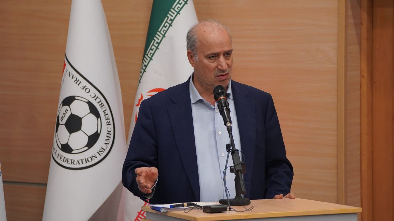 تاج بلیط تبریز گرفت 