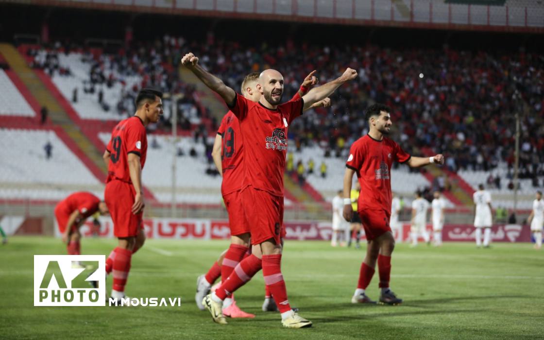 فاصله یک ماهه تراکتور با لیگ برتر