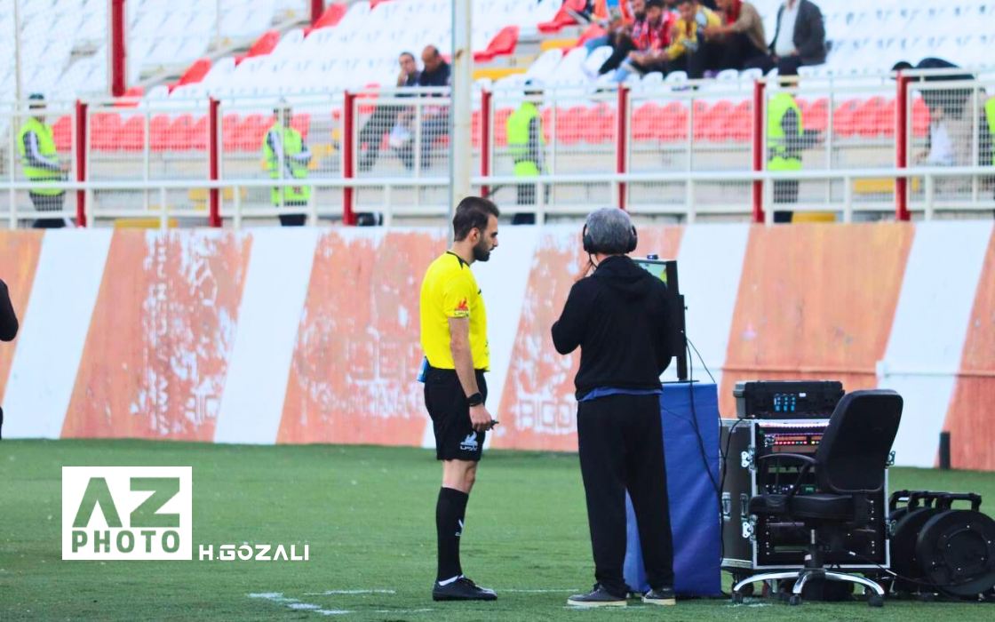 تراکتور-فولاد، با VAR دکوری!