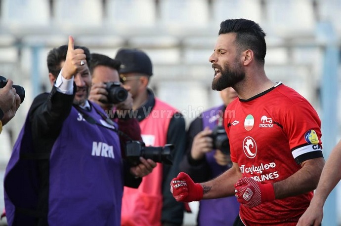 تراکتور 2-3 پرسپولیس