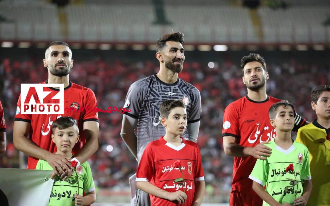 خلع سلاح سوپراستارهای تراکتور